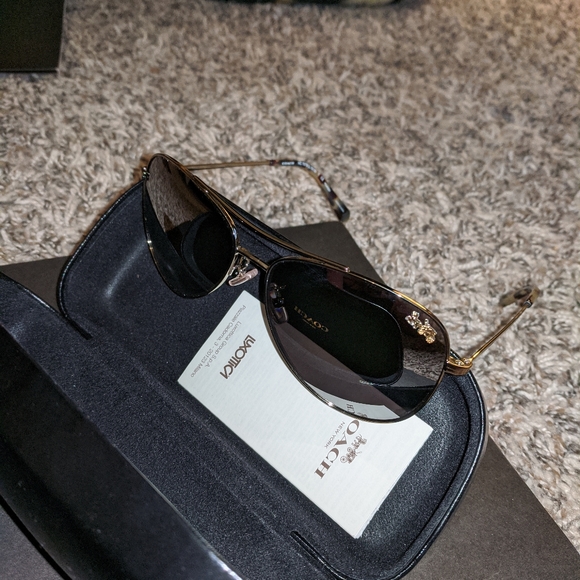 NEW! Authentic Coach Aviator Sunglasses 🕶️ **FIRM PRICE** - Picture 10 of 15
